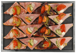 Canape Platte Fleisch 16x1/4 Stück