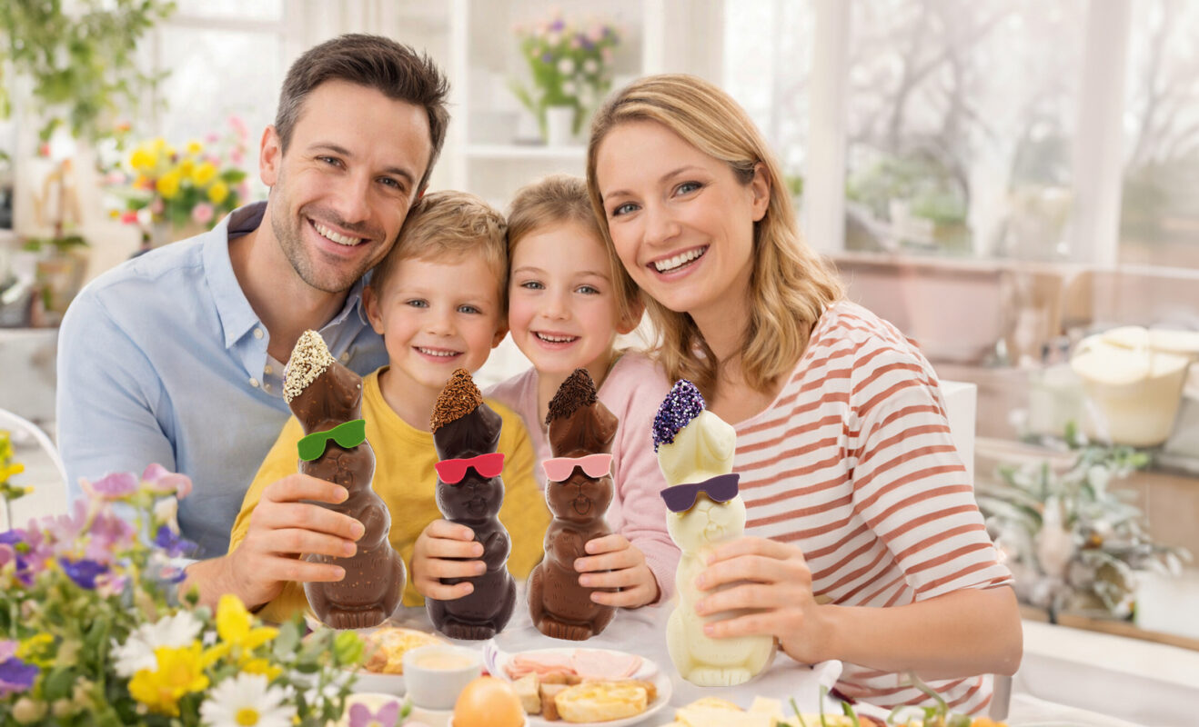 Familie mit Schoko-Osterhasen von Fleischli