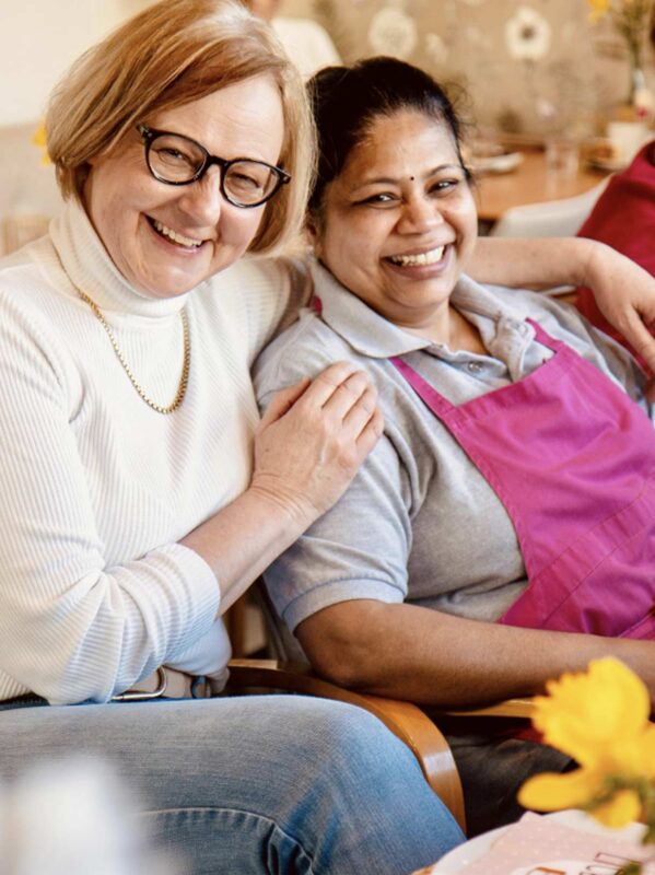 glückliche Mitarbeiterinnen von fleischli